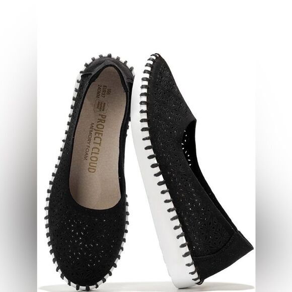 New In Box Project Cloud Petunia Black Flat Pull On Sneakers Size 6 EU 37 - Picture 1 of 10